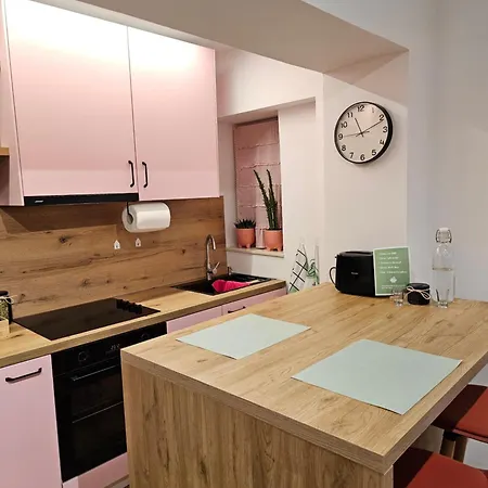 Roshel's Apartment, Modern And Comfy Flat In The Boulevard דירה Vlorë